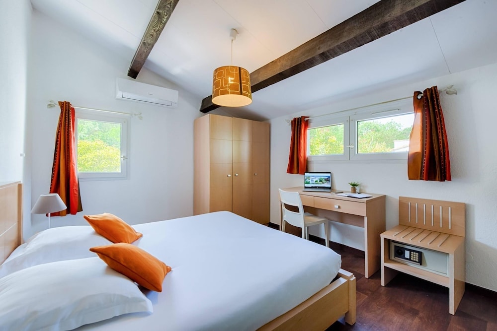 Göteborg - Saint-Tropez, Frankrike - Comfort Aparthotel Mandelieu la Napoule Village