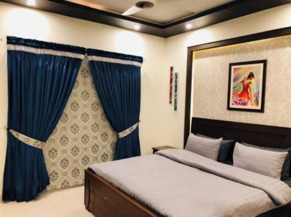 Karachi - Pearl Galaxy Family Guest House