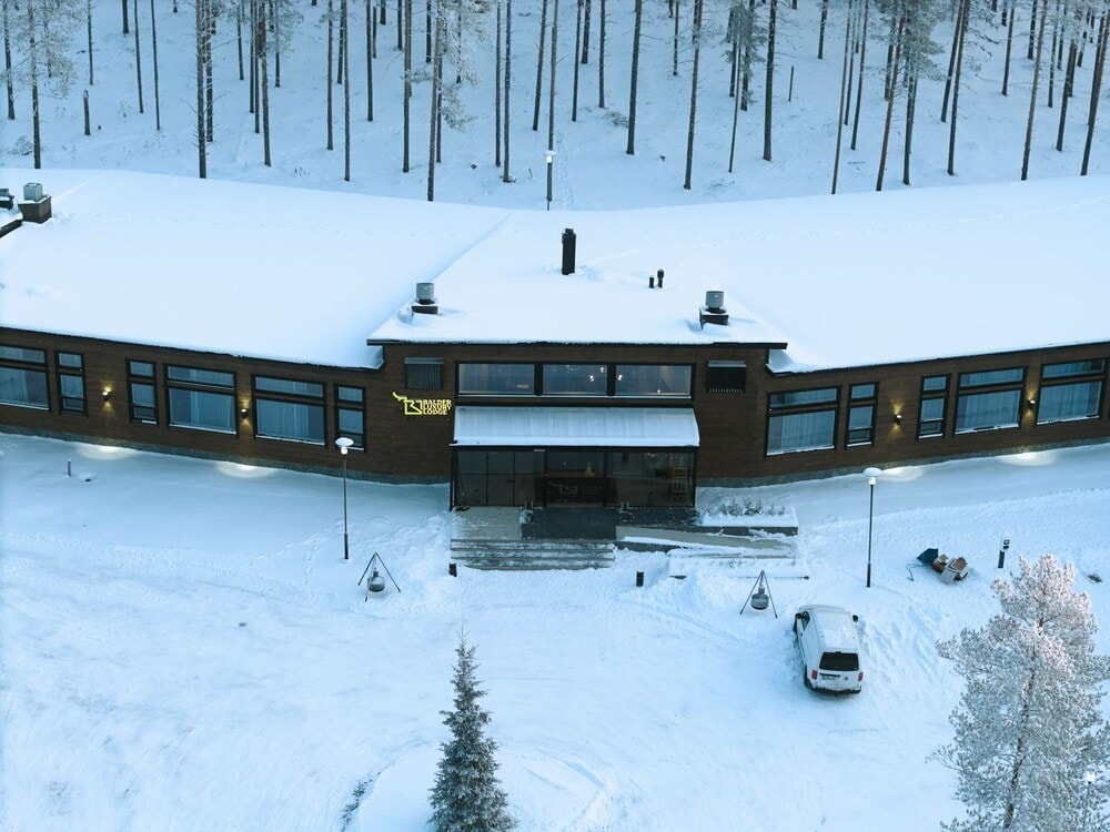 Levi - Balder Luxury Lodge & Glass Igloos