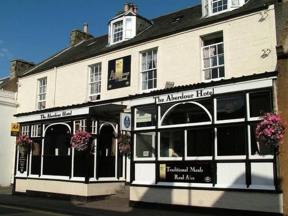 North Queensferry - Aberdour Hotel, Stables Rooms & Beer Garden