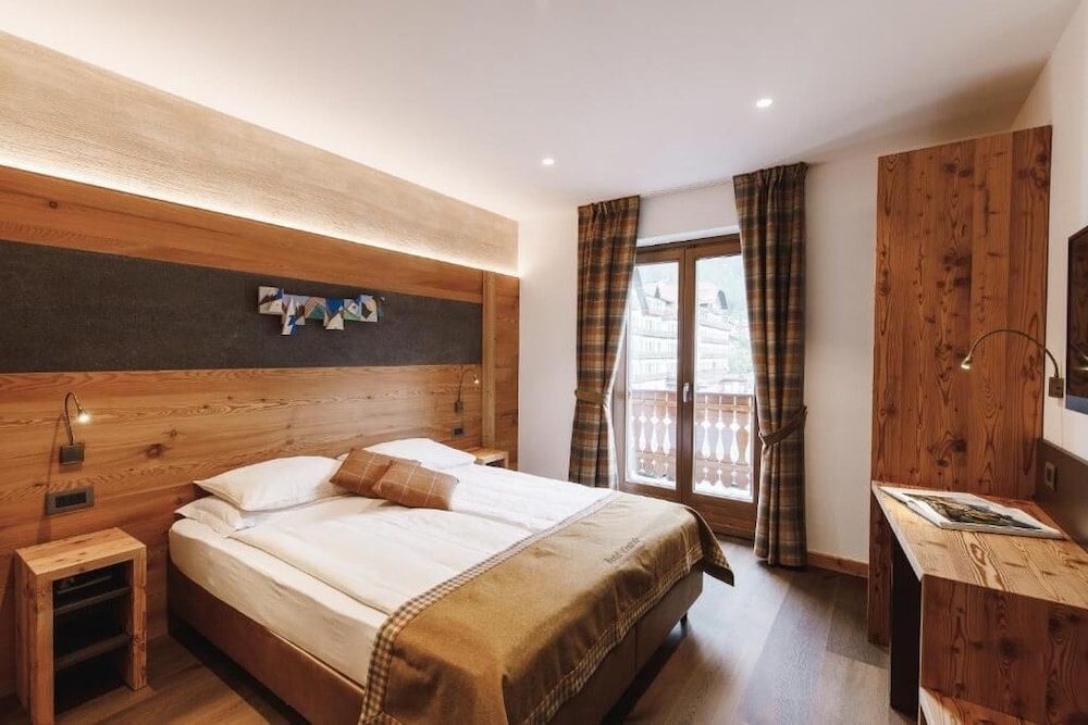 San Martino di Castrozza - Albergo Centrale
