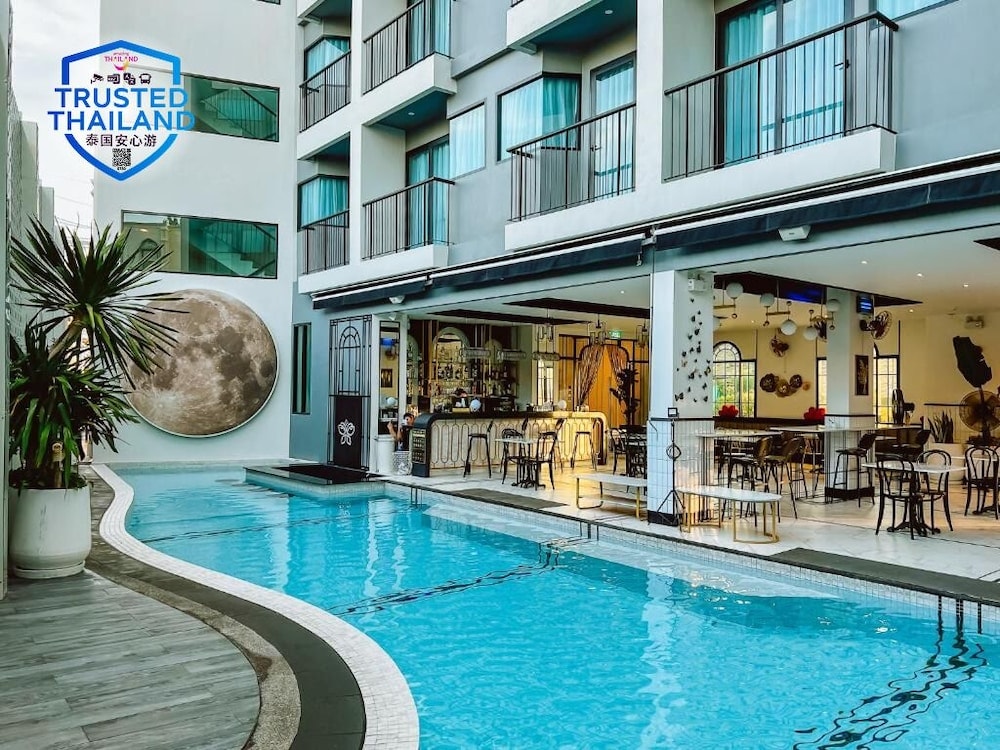 Stockholm - Phuketön, Thailand - Ratri Hotel Phuket Old Town