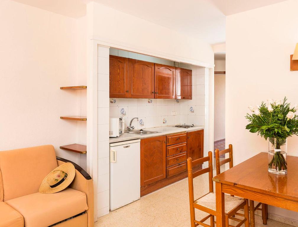 Göteborg - Lloret de Mar - Apartamentos Guitart