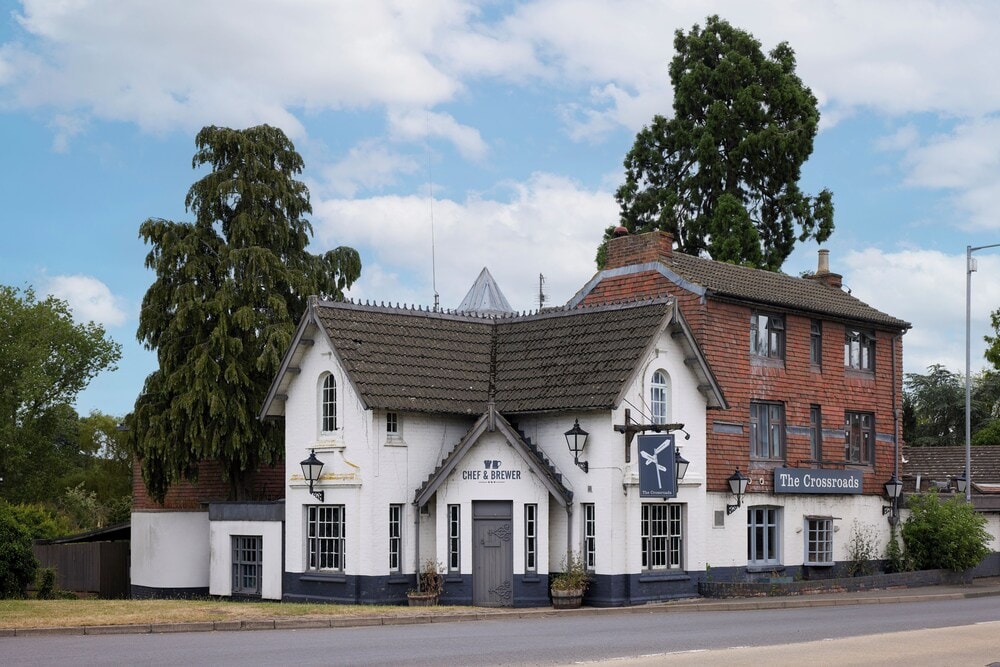 Daventry - Crossroads by Chef & Brewer Collection