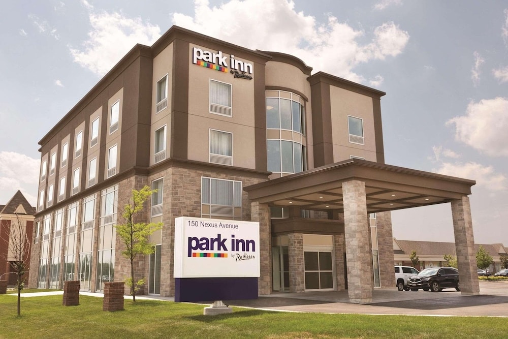 Woodbridge - Park Inn by Radisson Brampton, ON