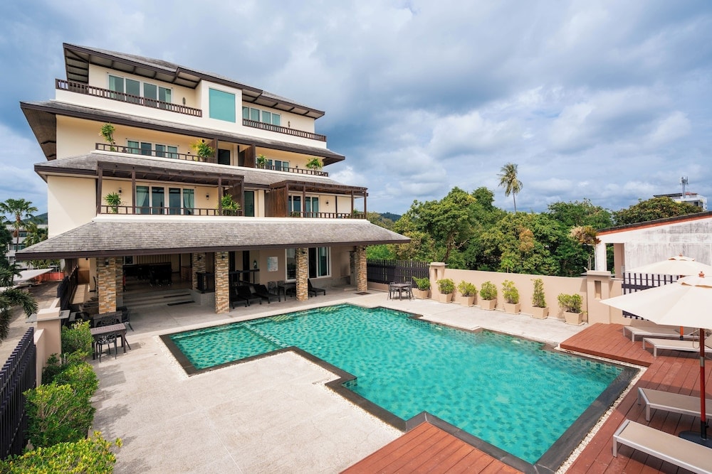 Karon Beach - Ratana Hotel Chalong