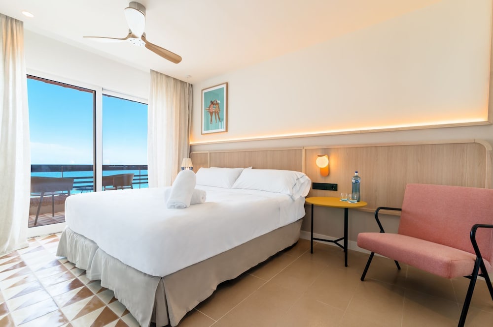 La Playa - Akquaaa Boutique Hotel