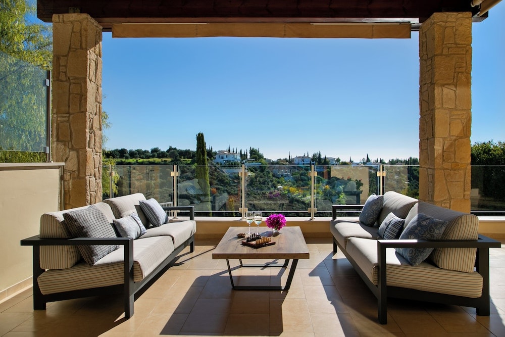 Pissouri - Aphrodite Hills Rentals - Superior Villas