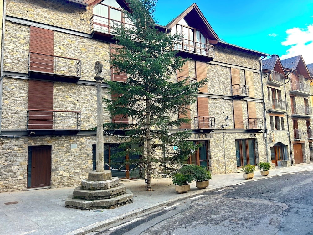 Valencia de Aneu - Hotel La Creu by RdA Hotels