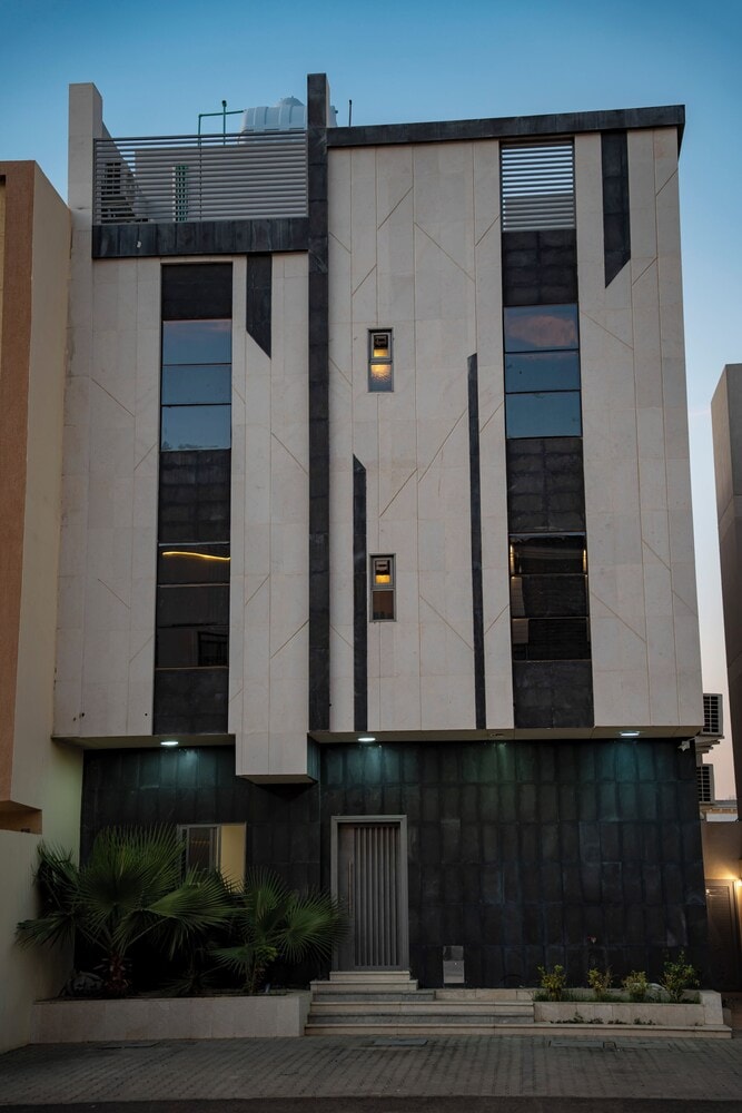 Holiday Plus Tabba Apartments