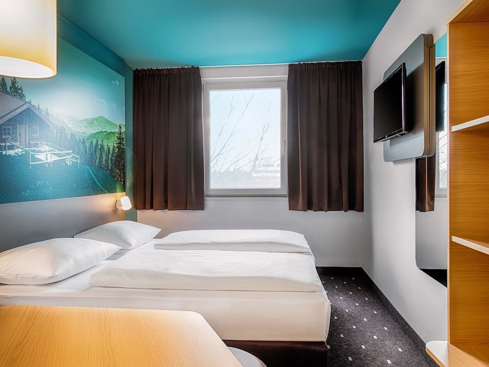 Feldkirchen - B&B Hotel München-Putzbrunn