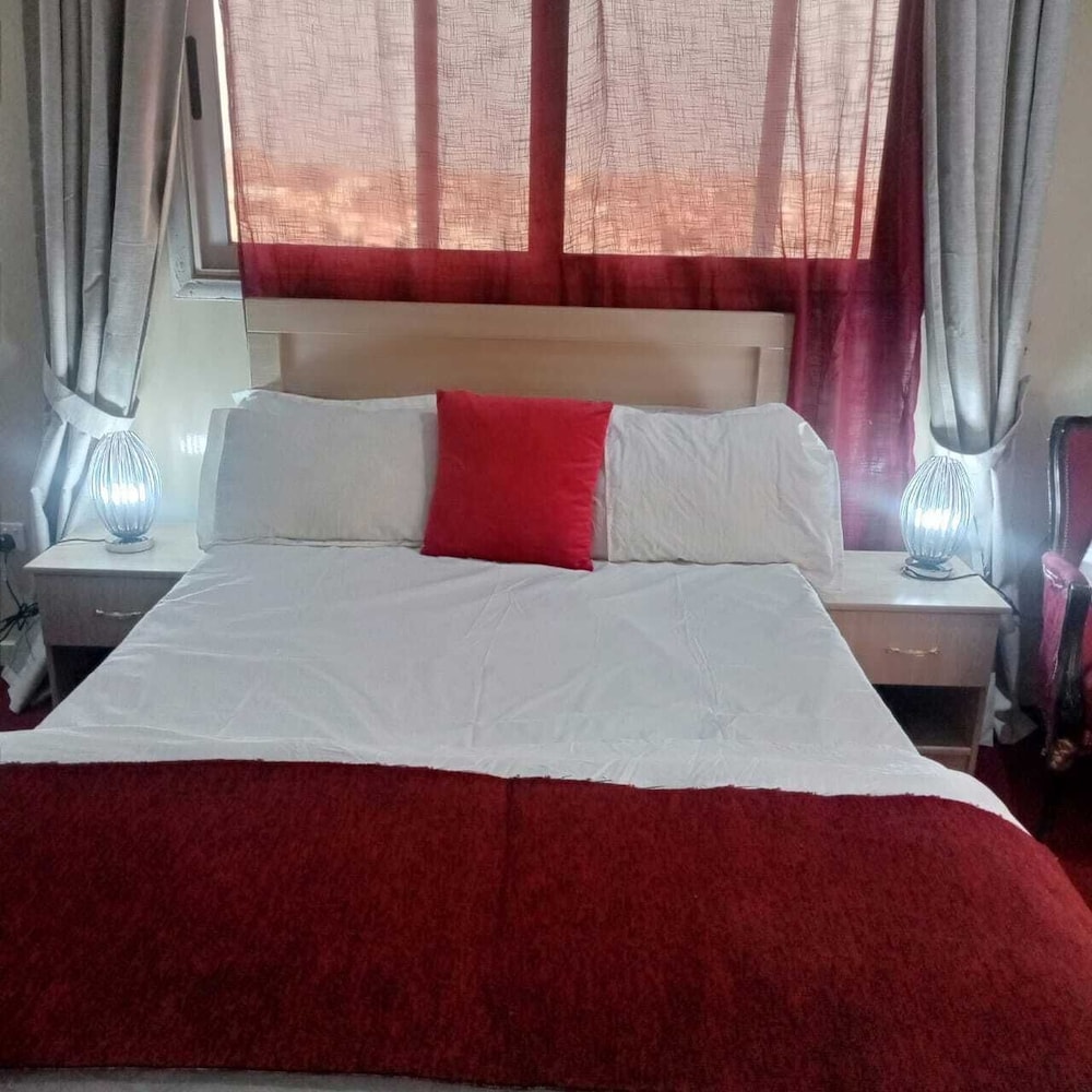 Toubab Dialaw - Sally Beach Hotel Yenne