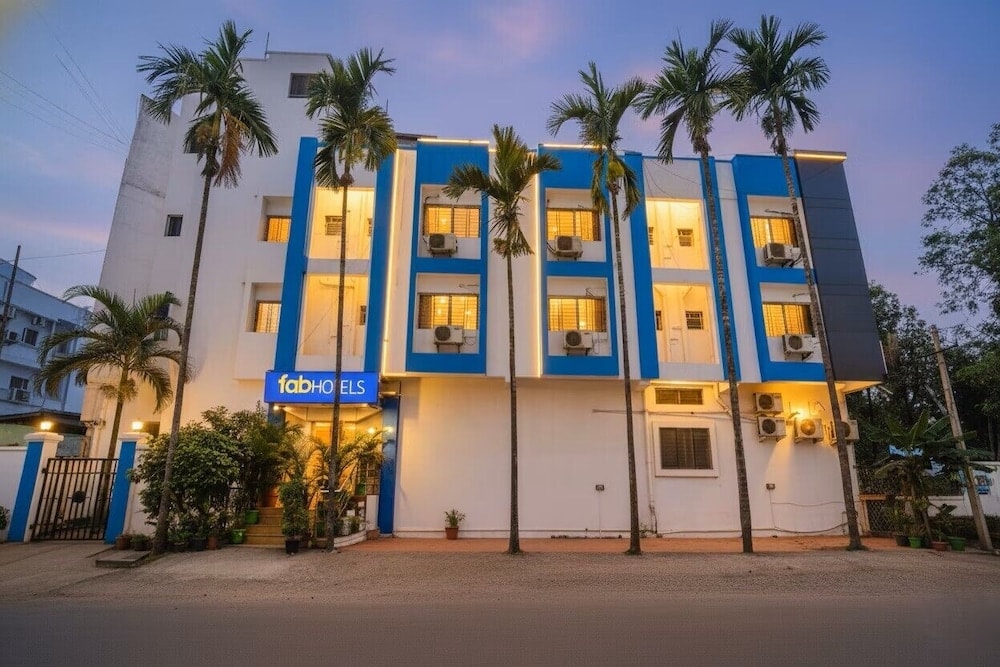 Talegaon Dābhāde - Via Paradise Stay Inn