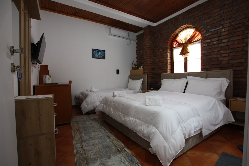Berat - Hotel Buzi Berat