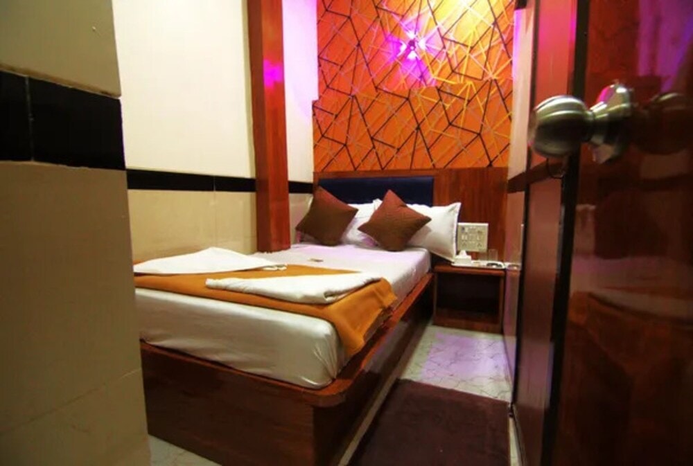 Ghansoli - Fabhotel Star Hill