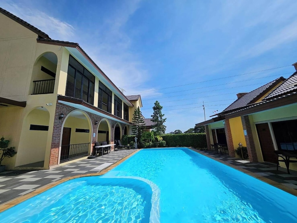 Rayong - CottagePine Rayong Resort&Cafe