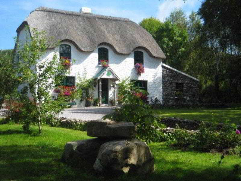 Kilgarvan - Lissyclearig Thatched Cottage