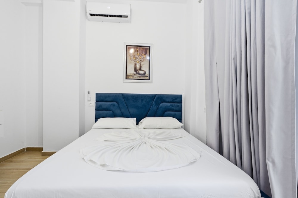 Durrës - Enles Garden Beach Apartments