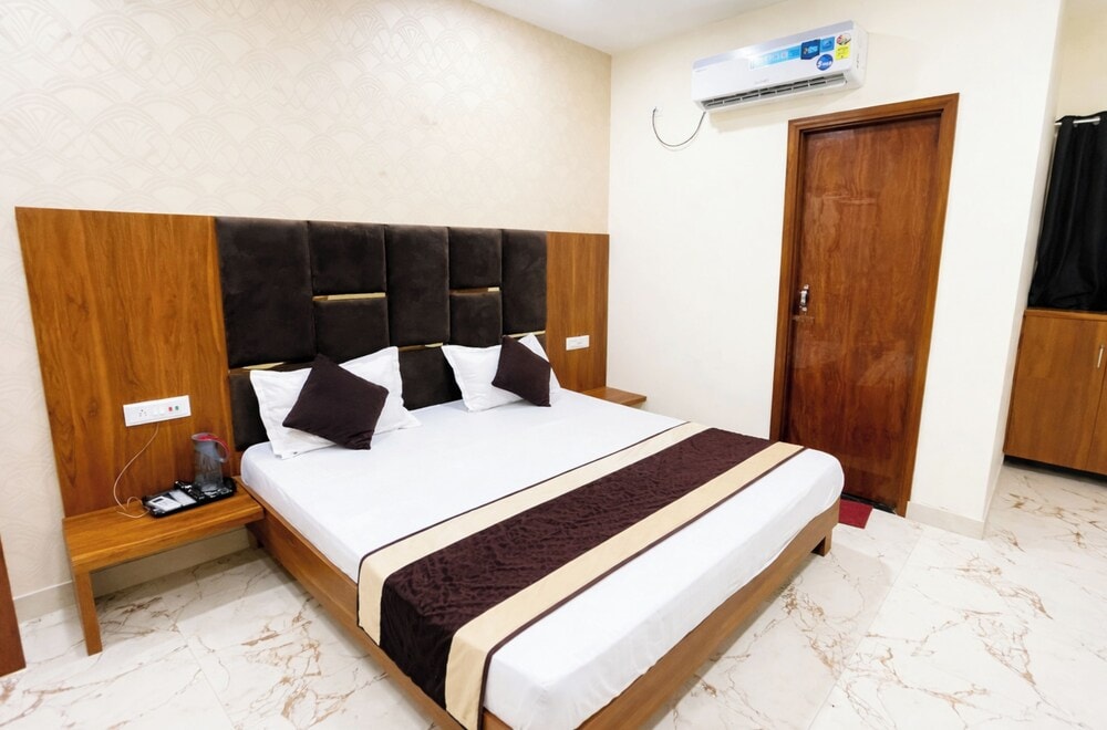Amritsar - Hotel AV Grand Amritsar