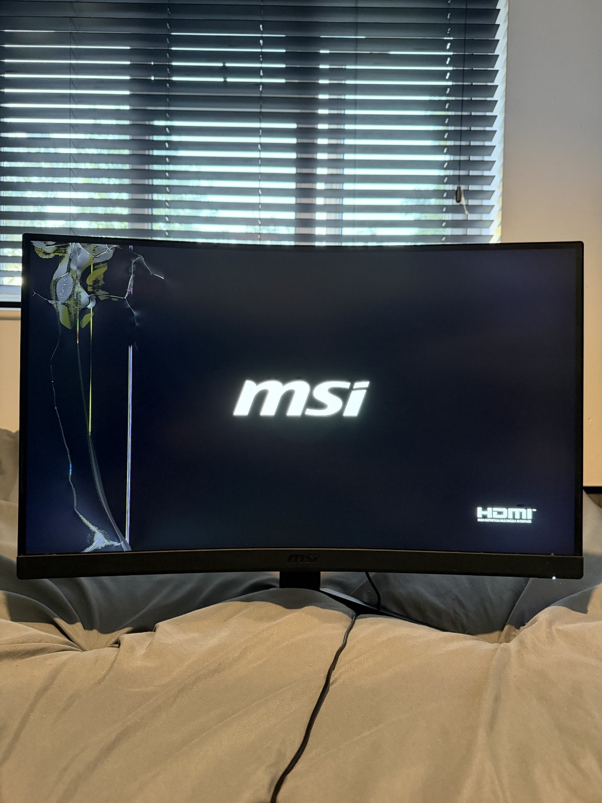 MSI Optix G27CQ4 27” Gaming Curved Monitor - Black - CRACKED SCREEN