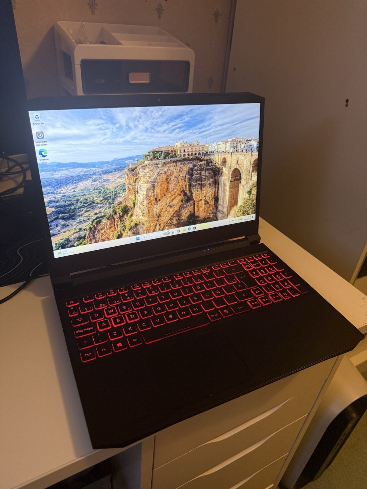 Acer nitro 5 gaming laptop with i5 and 32gb ram ddr4