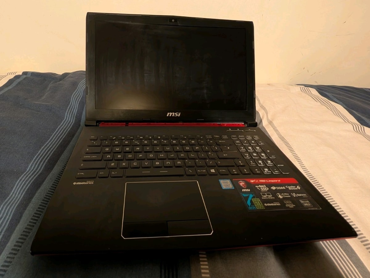 MSI GP62 7RD Leopard Intel Core i7, GeForce GTX 1050 Gaming Laptop