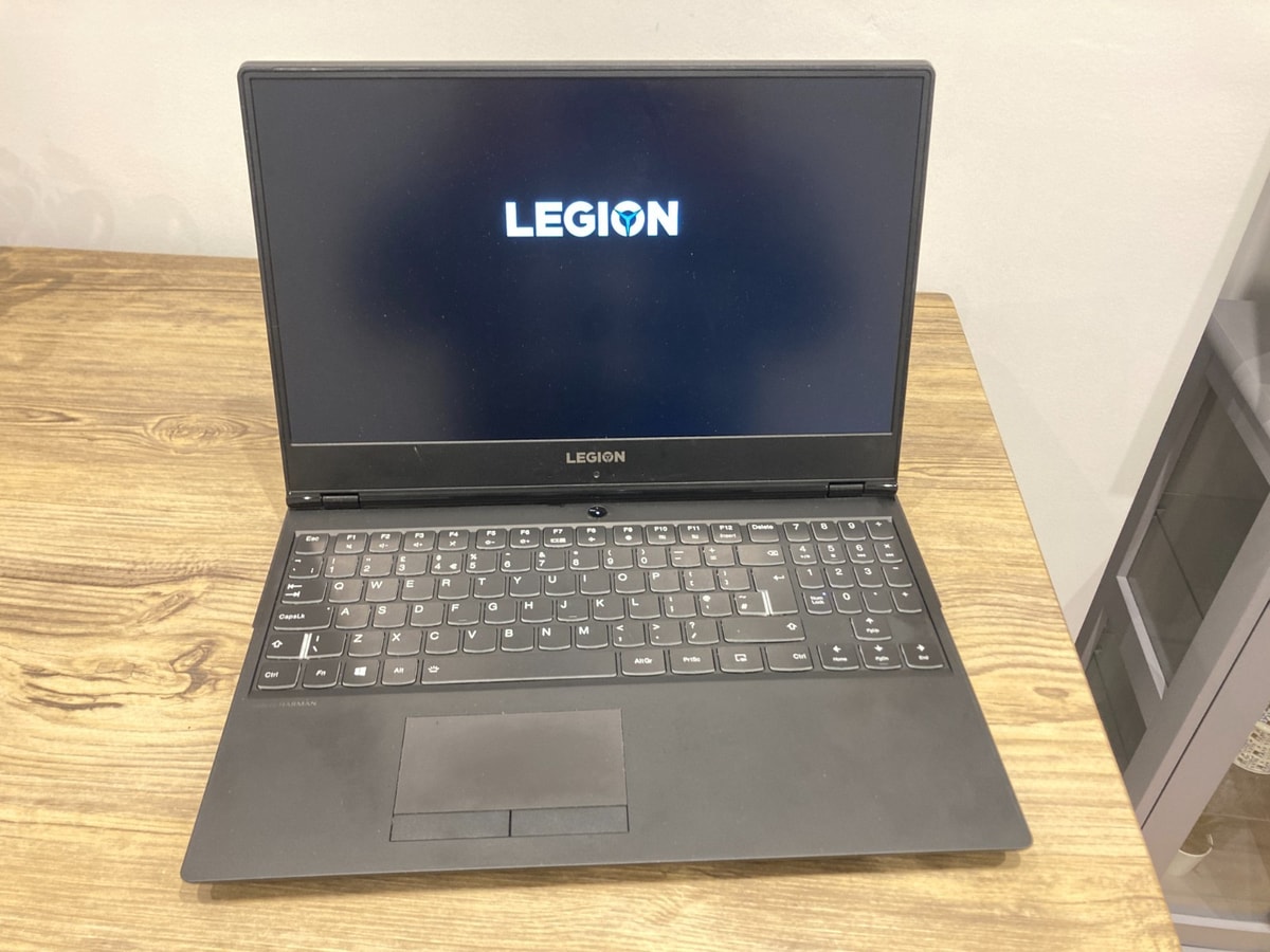 Lenovo Legion Y530-15ICH Gaming Laptop 8GB RAM 2.30GHz i5 + 120GB SD + 1TB HDD