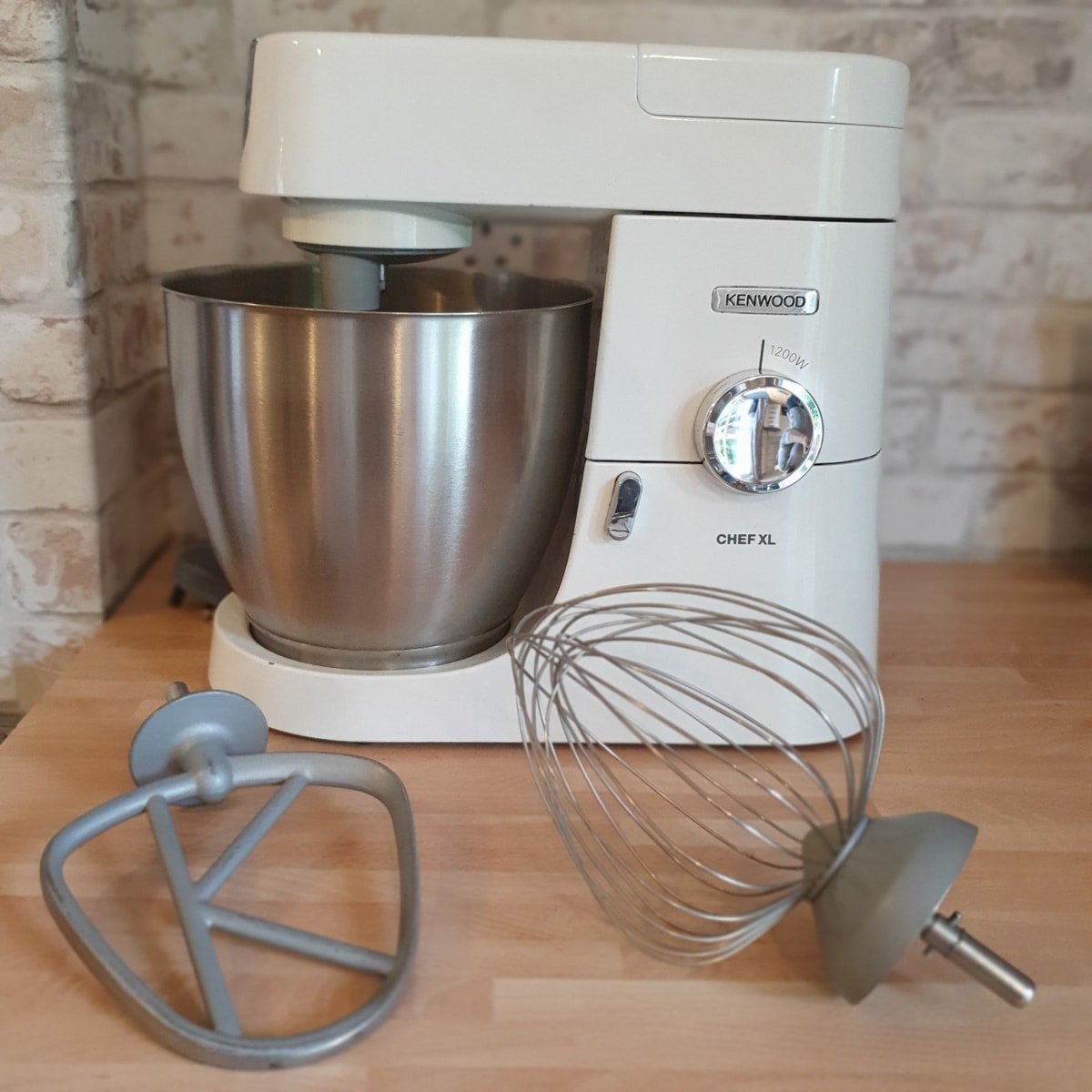 Kenwood Chef XL KVL40 White 1200W 6.7L Stand Mixer Kitchen Machine