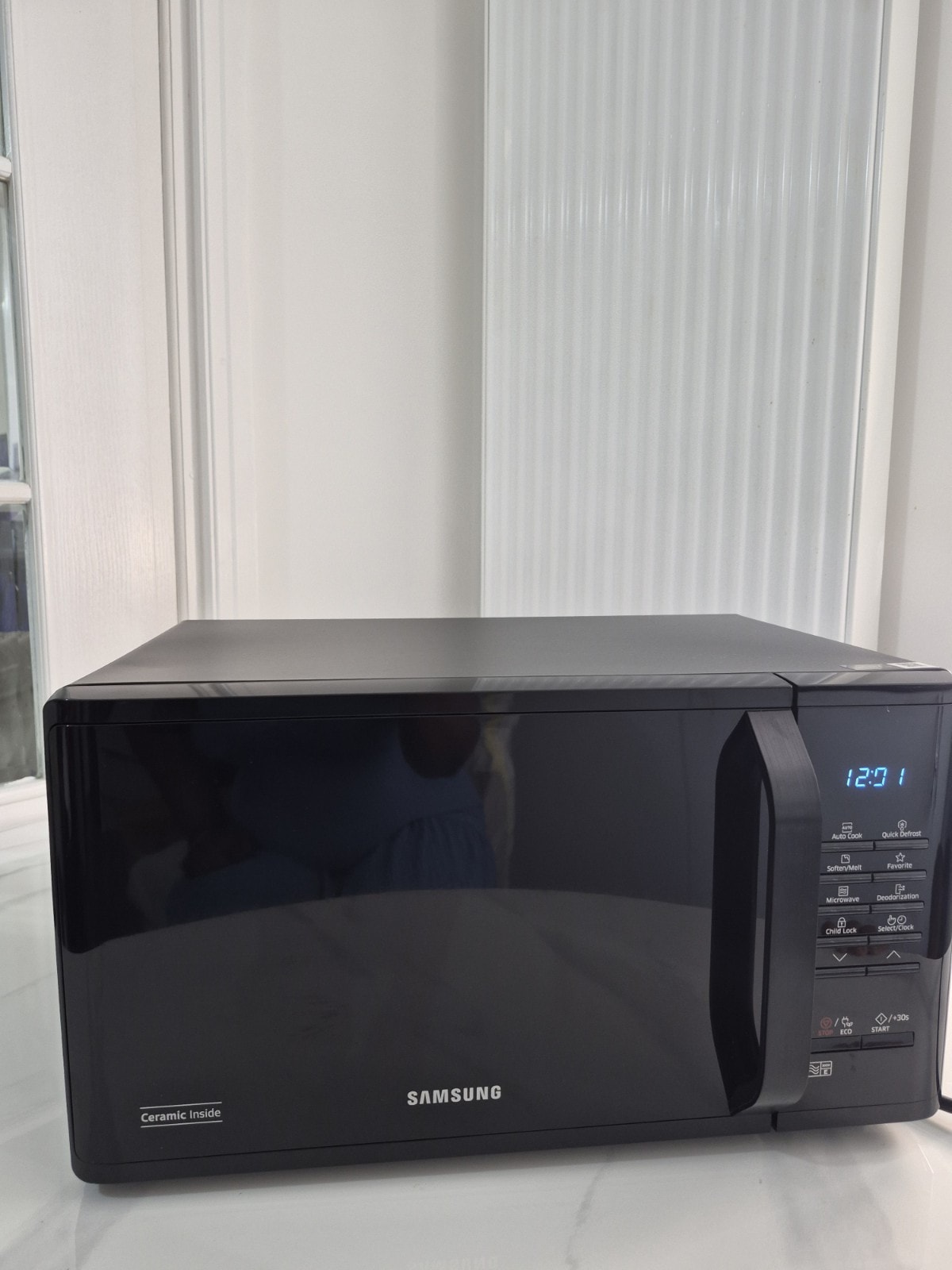 Samsung MW3500K 23L Solo Microwave Oven with Quick Defrost - Black
