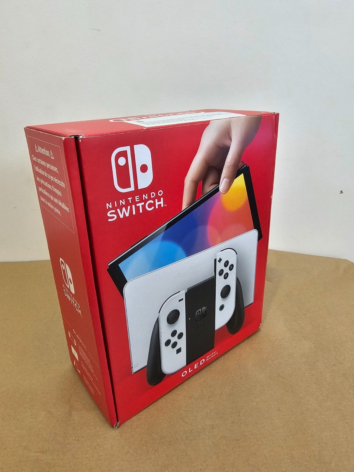 Nintendo Switch OLED 64gb Handheld Console Boxed White Joy Cons + Case