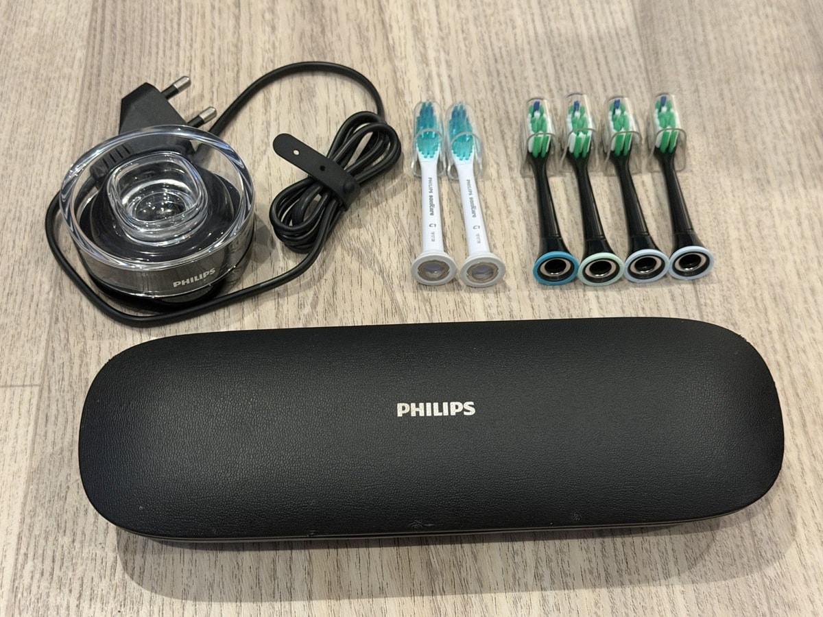 Philips Sonicare DiamondClean Accessories Bundle