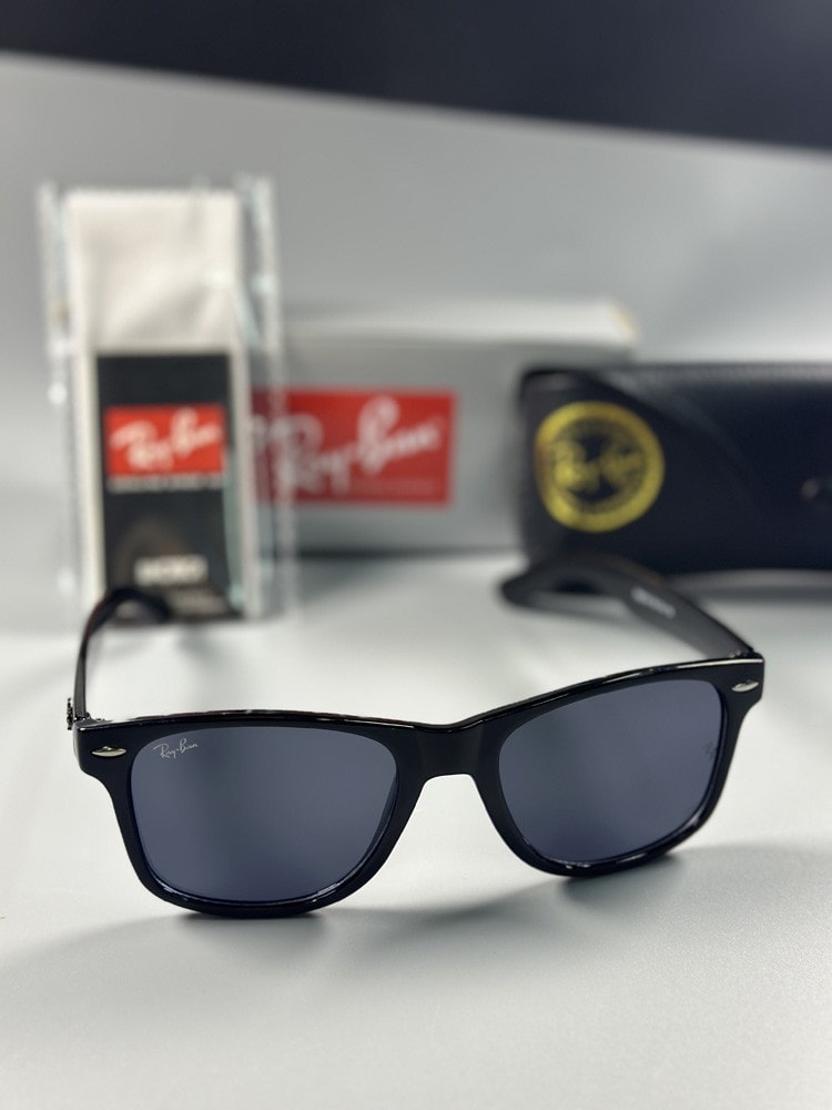 Classic Retro Polarized Sunglasses Men UV400 Protection Black Frame Stylish