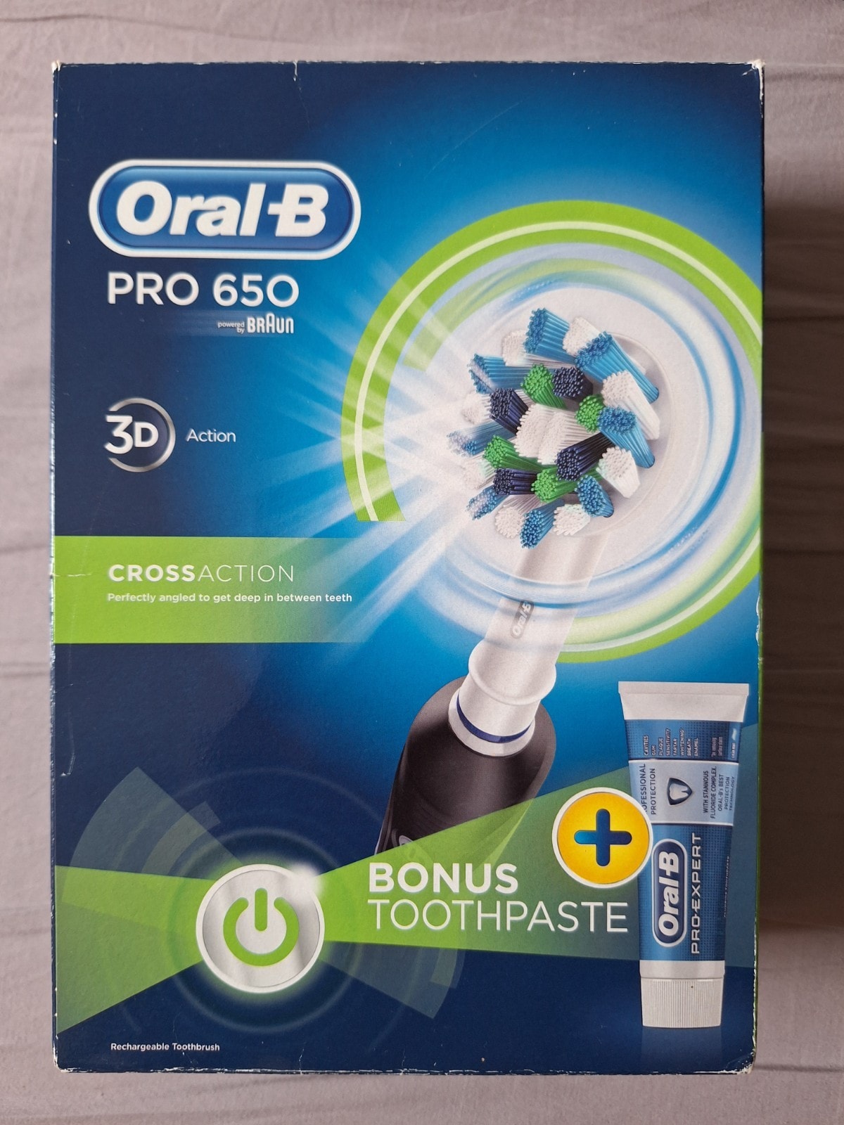 Oral-B Pro 650 Cross Action Electric Rechargeable Toothbrush & Toothpaste -...