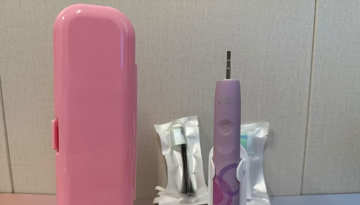 Rotating Electric Toothbrush nice condition
