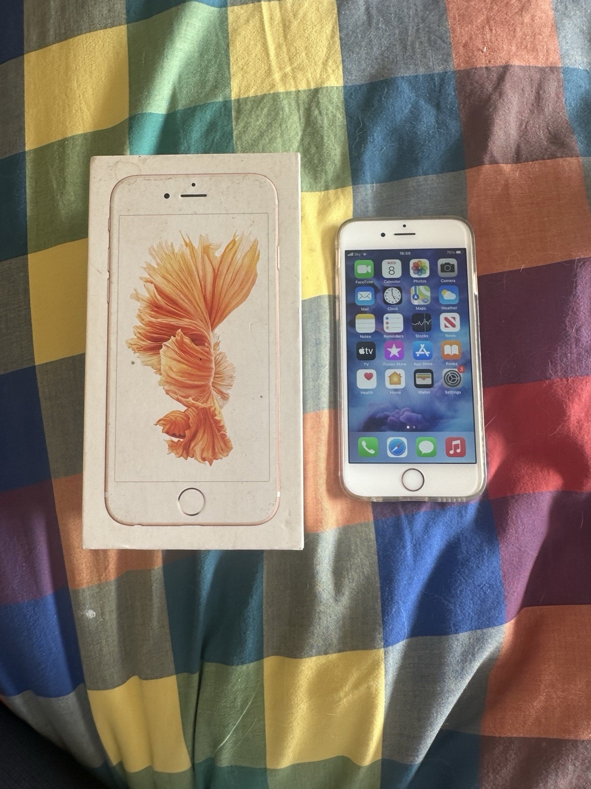 iPhone 6S Rose Gold Boxed 32gb Excellent Condition