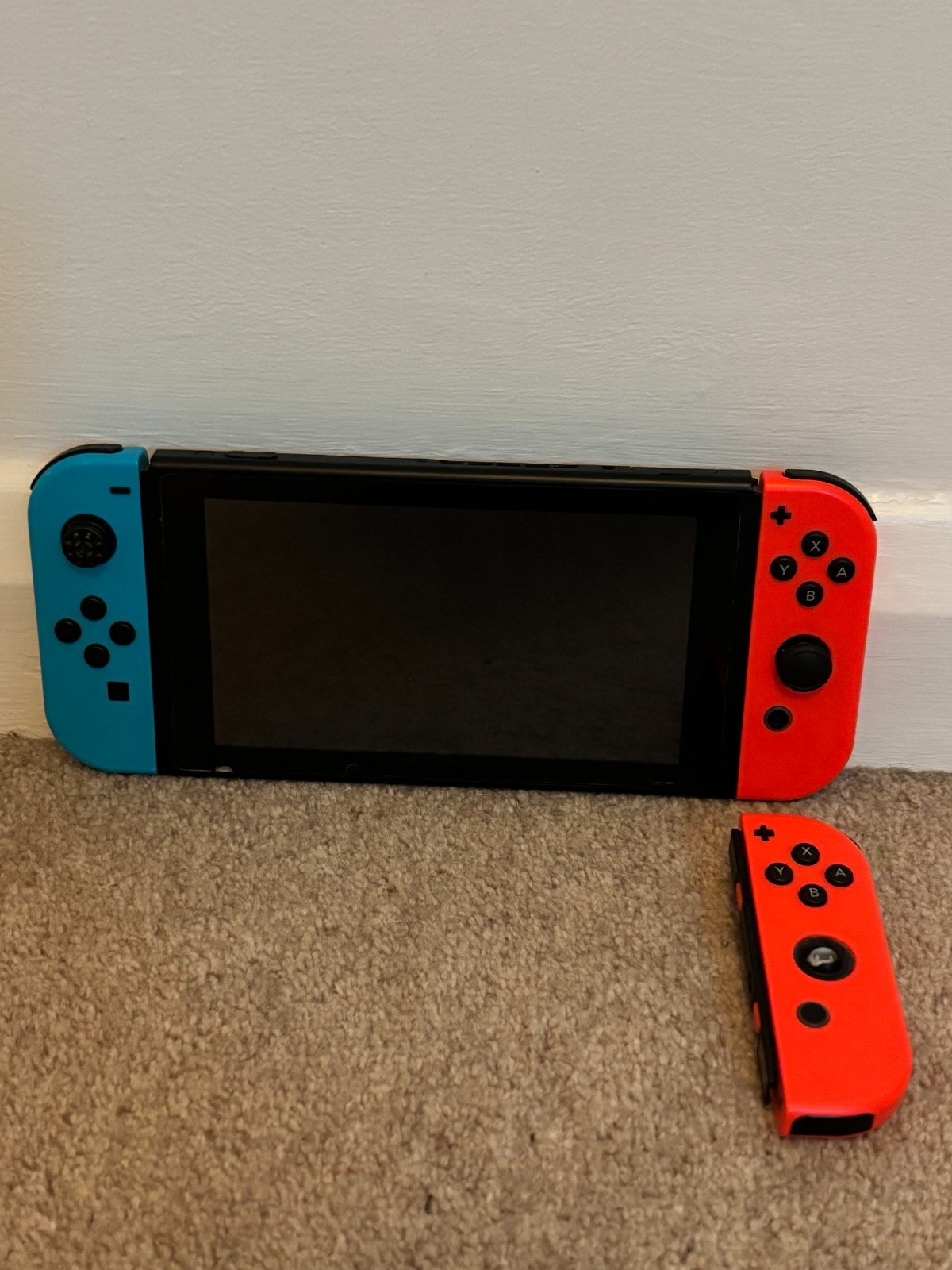 Nintendo Switch 32 GB Console - Neon Blue and Red + 3 Joycons