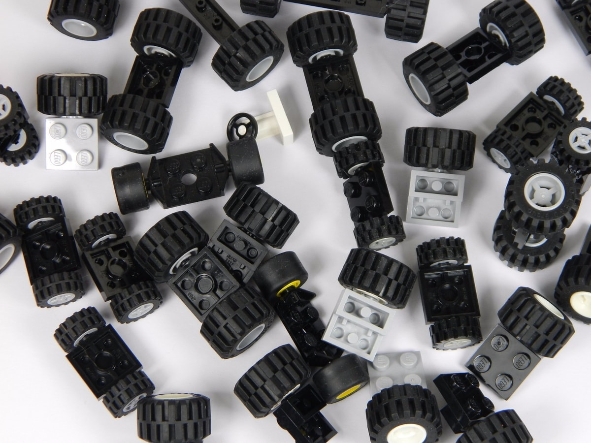 LEGO # Wheels + Tyres + Axles # 16 + 16 + 8 pieces # 4 sets car city vehicle