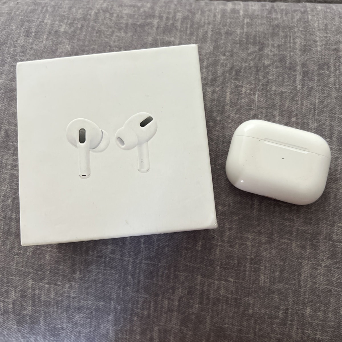 Apple AirPods Pro - White