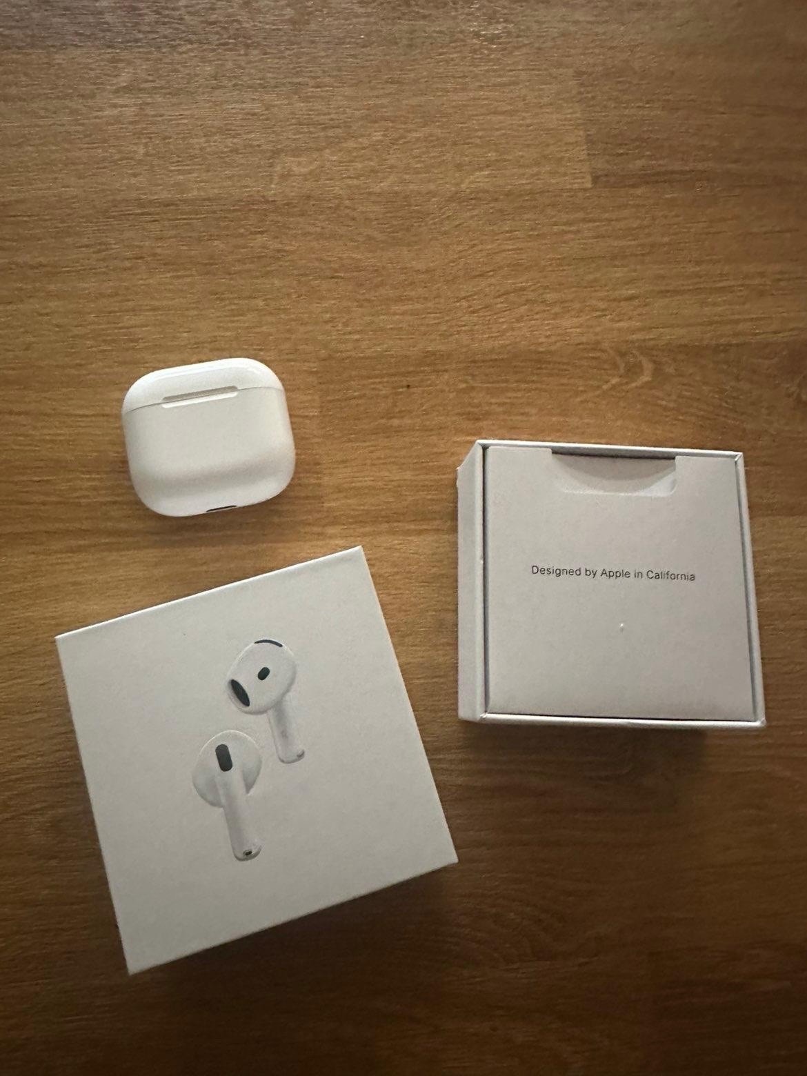 Apple AirPods 4th Generation White Active Noise Cancelling