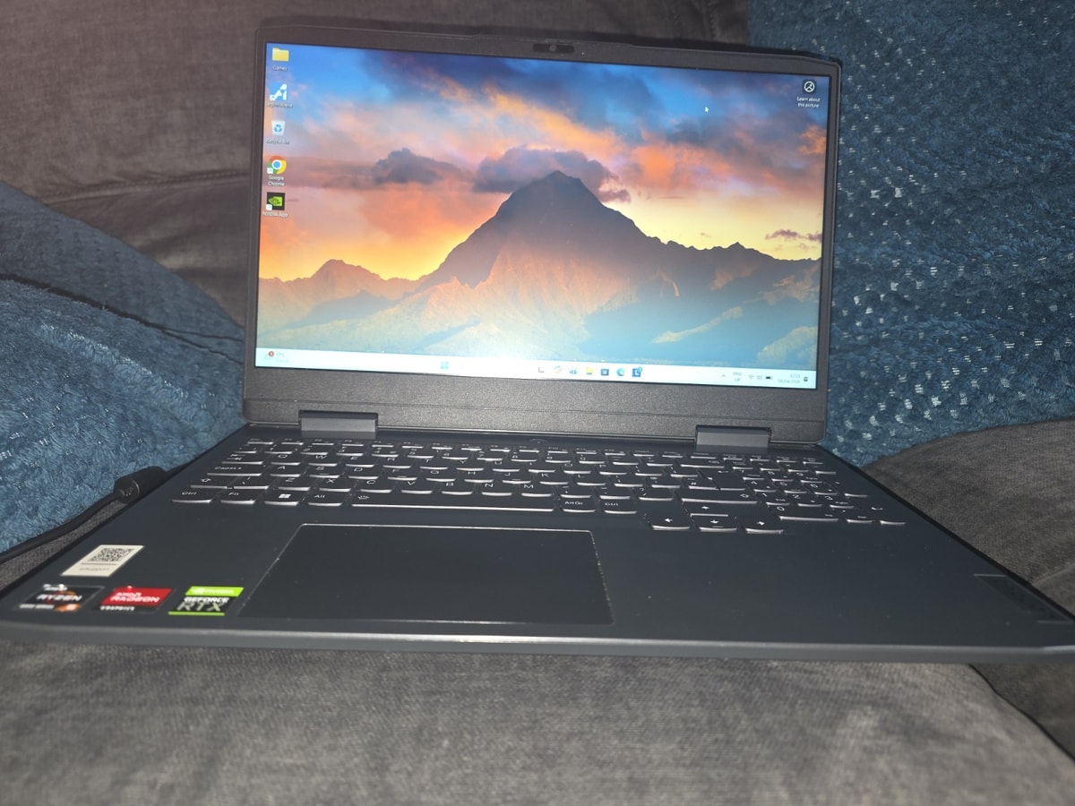 LENOVO Gaming 3 15.6 Inch (512GB SSD, AMD Ryzen 5 6600H, rtx 3050 8GB RAM)