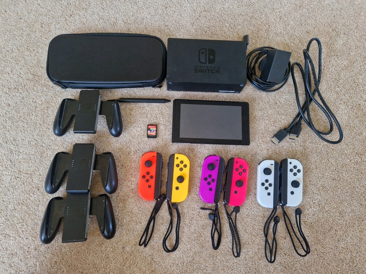 Nintendo Switch V1 bundle with 3 Sets of Official Nintendo Joy Cons