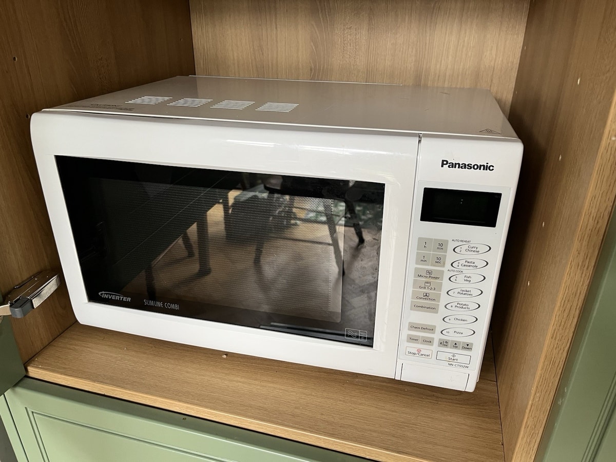 Panasonic NN-CT552W Slimline Combi Microwave Oven Grill 27L