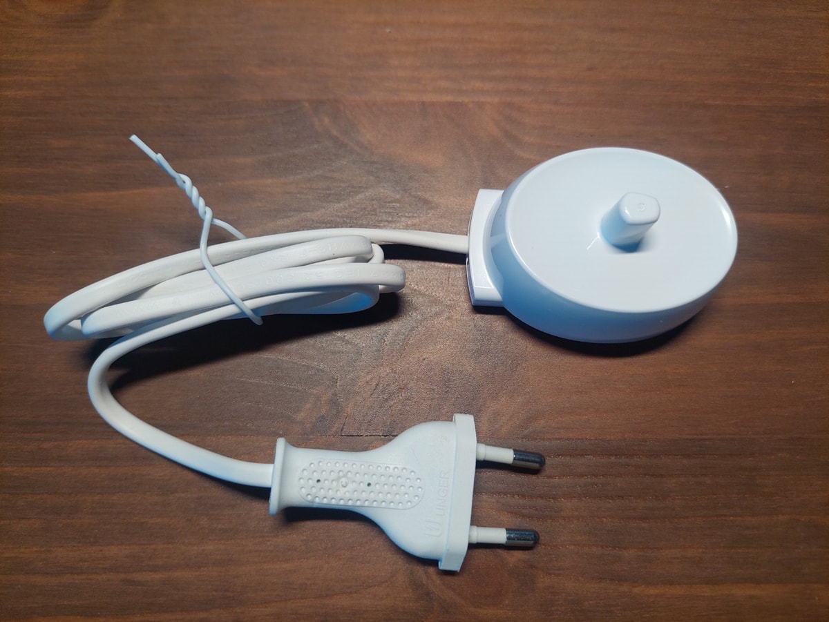 Used Genuine Oral B Electric Toothbrush Charger Type 3757
