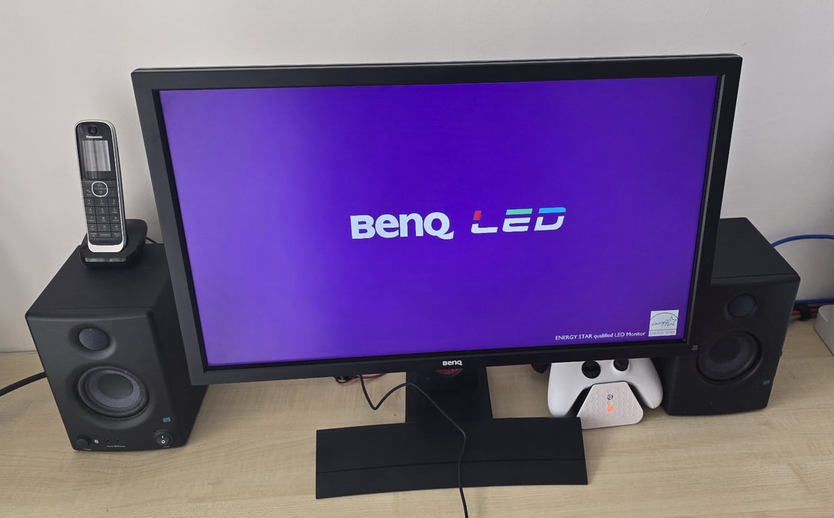 BenQ XL2420T 24-inch 120Hz Gaming Monitor 1920 x 1080 and NVIDIA 3D Vision 2 Kit