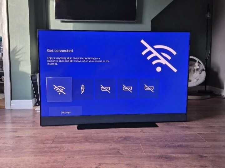 Sky Glass 55" Smart TV Gen 1 – 4K UHD – Built‑In Soundbar, Atmos Audio - CS C82