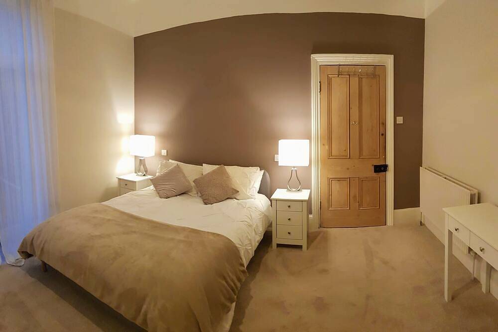 Hotell i Portsmouth från 76 kr per natt