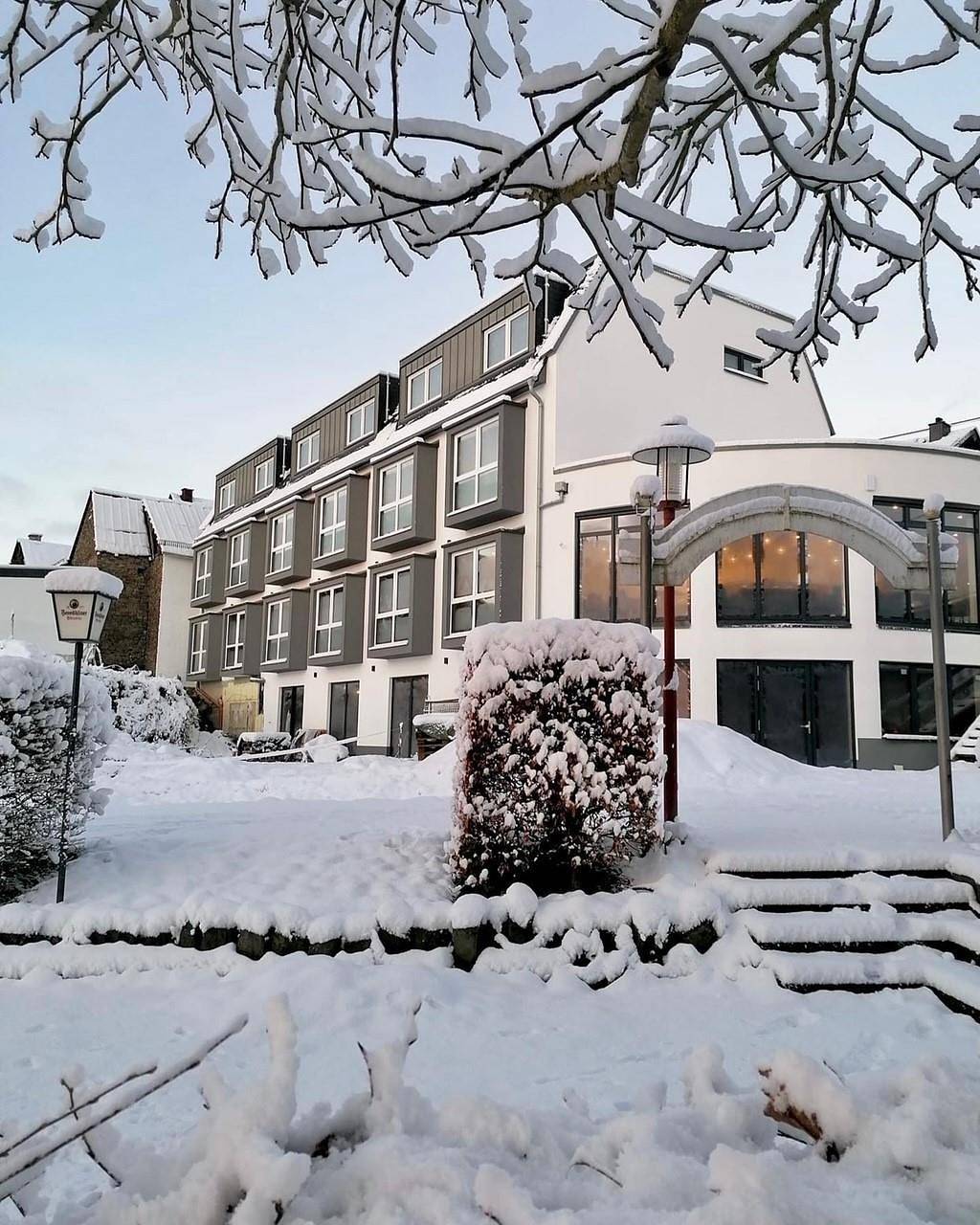Hotell i Boos från 80 kr per natt