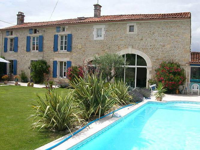 Hotell i Charente från 88 kr per natt