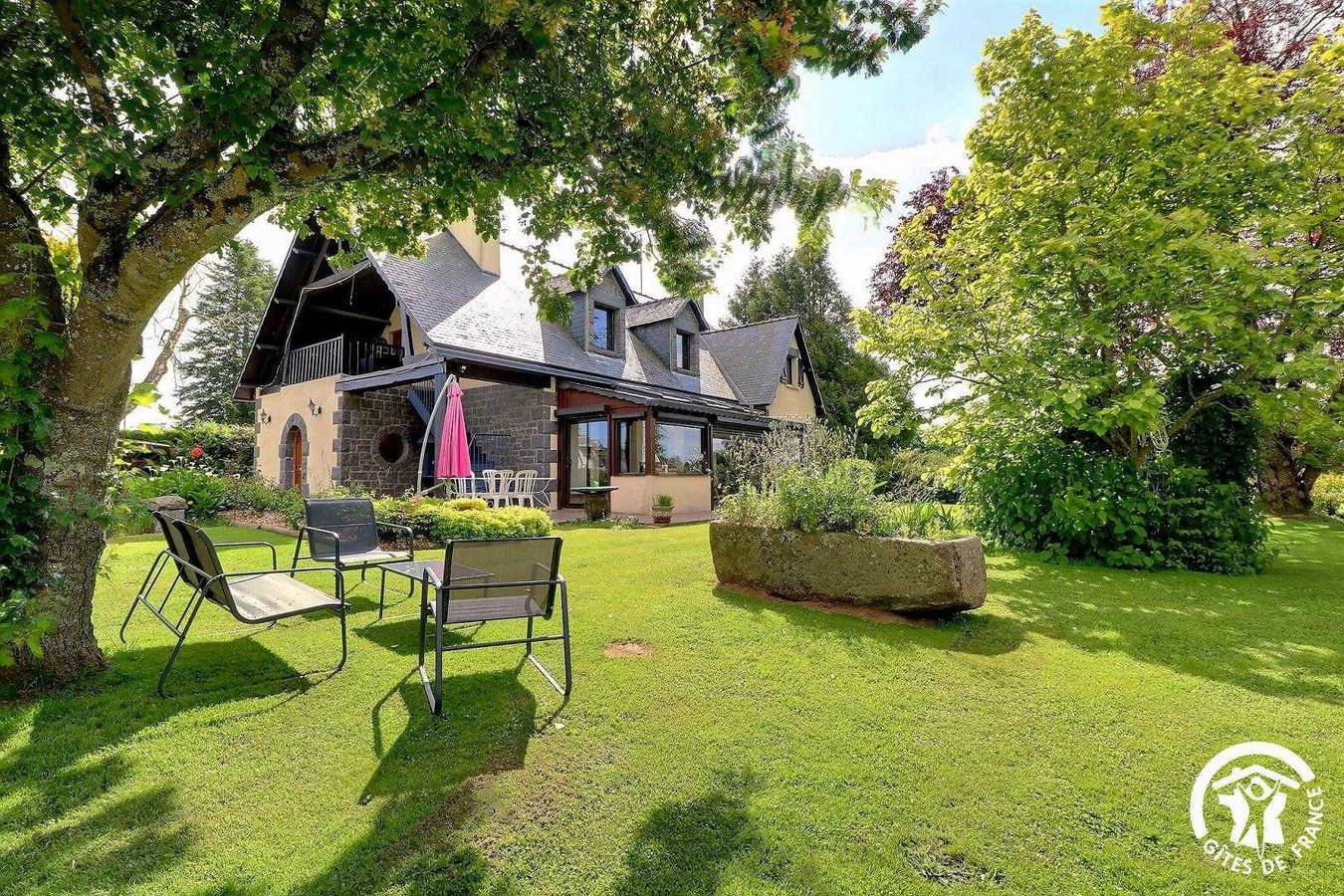 Hotell i Fougères-Vitré från 115 kr per natt