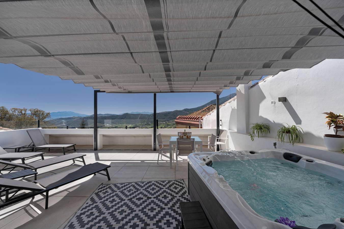 Hotell i Guadalteba från 165 kr per natt